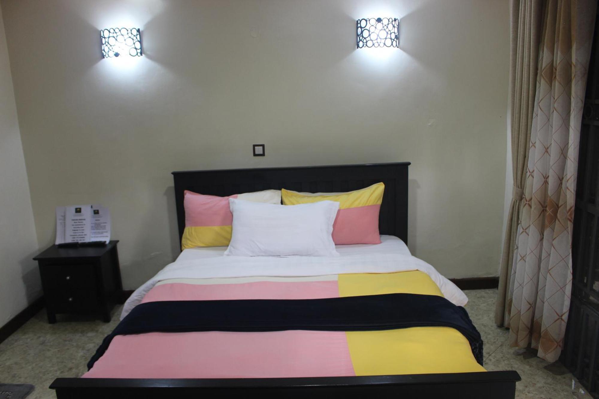Montane Safaris Hotel Fort Portal Exterior foto