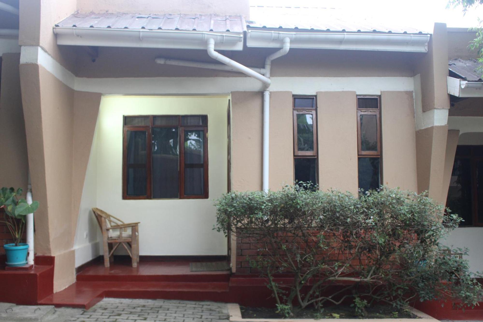 Montane Safaris Hotel Fort Portal Exterior foto